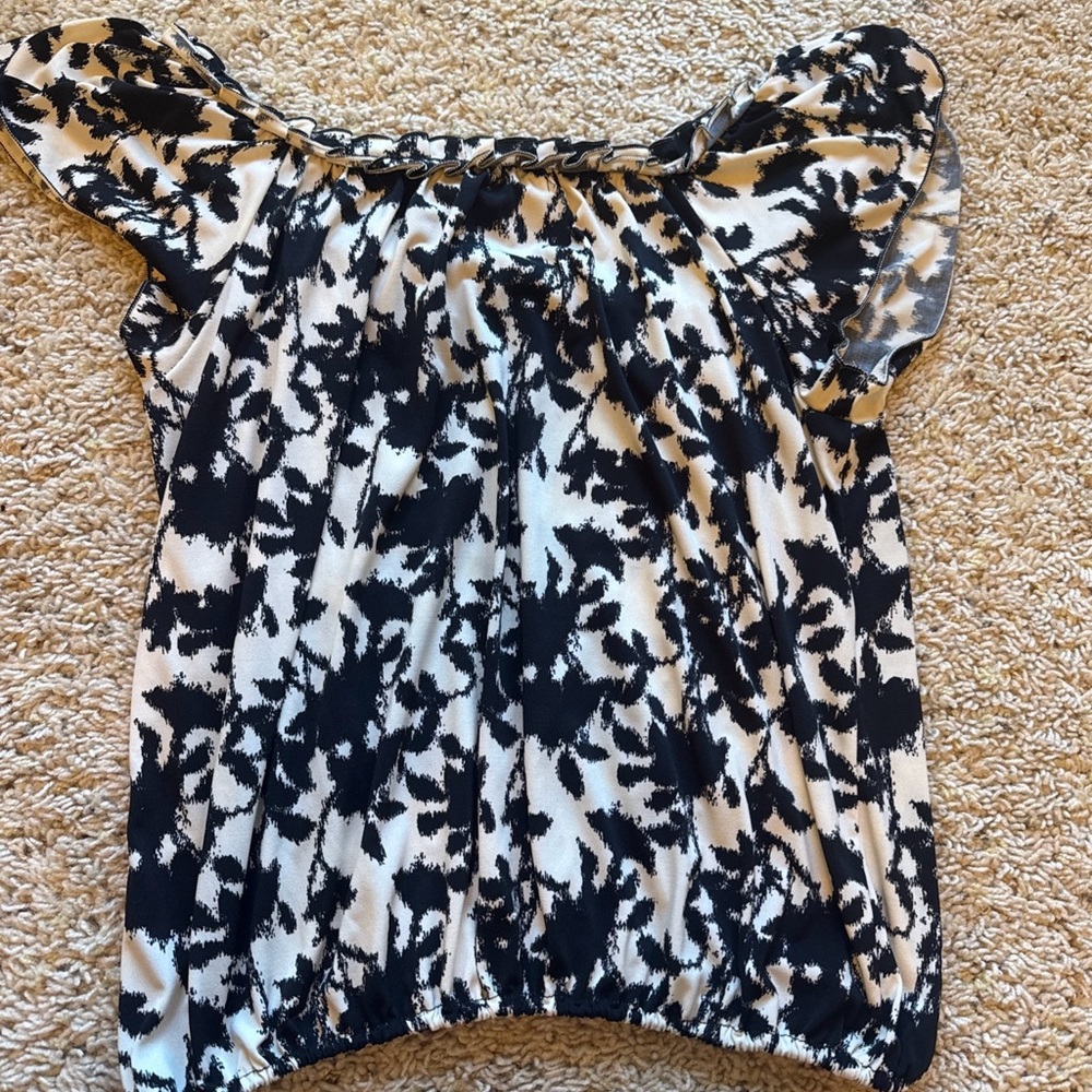 Max studio Black & White Printed Women’s Blouse size large
